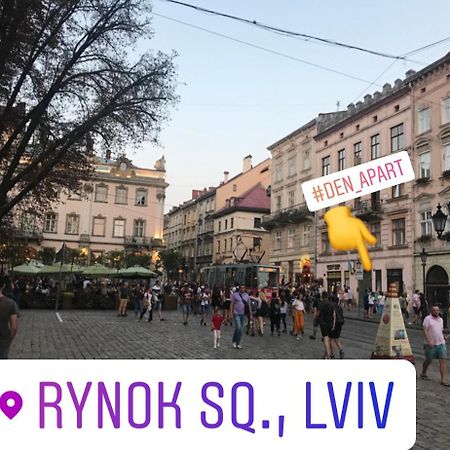 Den Apart On Rynok Square Lviv Exterior photo